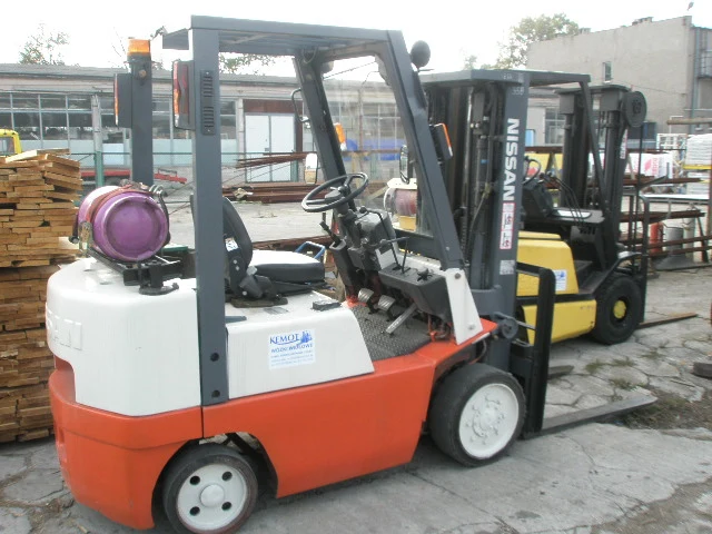 Wózek widłowy Nissan H25T